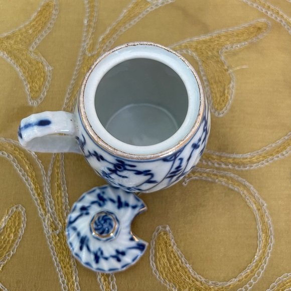 Royal Bayreuth Tettau Strawflower Antique Porcelain 3 3/8" Mustard/Jam cup, Blue - Picture 10 of 14